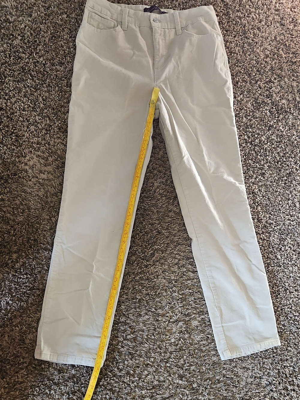 Gloria Vanderbilt Amanda Cream Straight-Leg Jeans - Picture 4 of 5